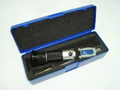 Quatros Refraktometr optyczny motoryzacyjny QS34033