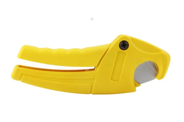 Stanley Obcinak do rur PCV do 28mm 0-70-450