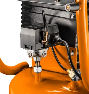 NEO Tools Kompresor olejowy pionowy 40L 230V 12K010 - 6
