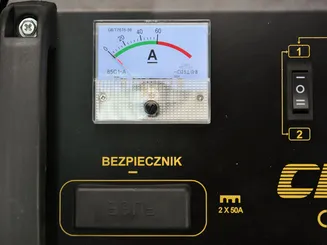 Geko Prostownik ładowarka z rozruchem CLASS 430 G80024  - 5